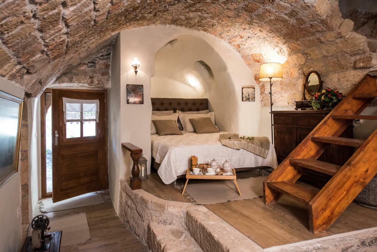 Вилла Casa Felicia-The Castle Mansion Монемвазия Экстерьер фото