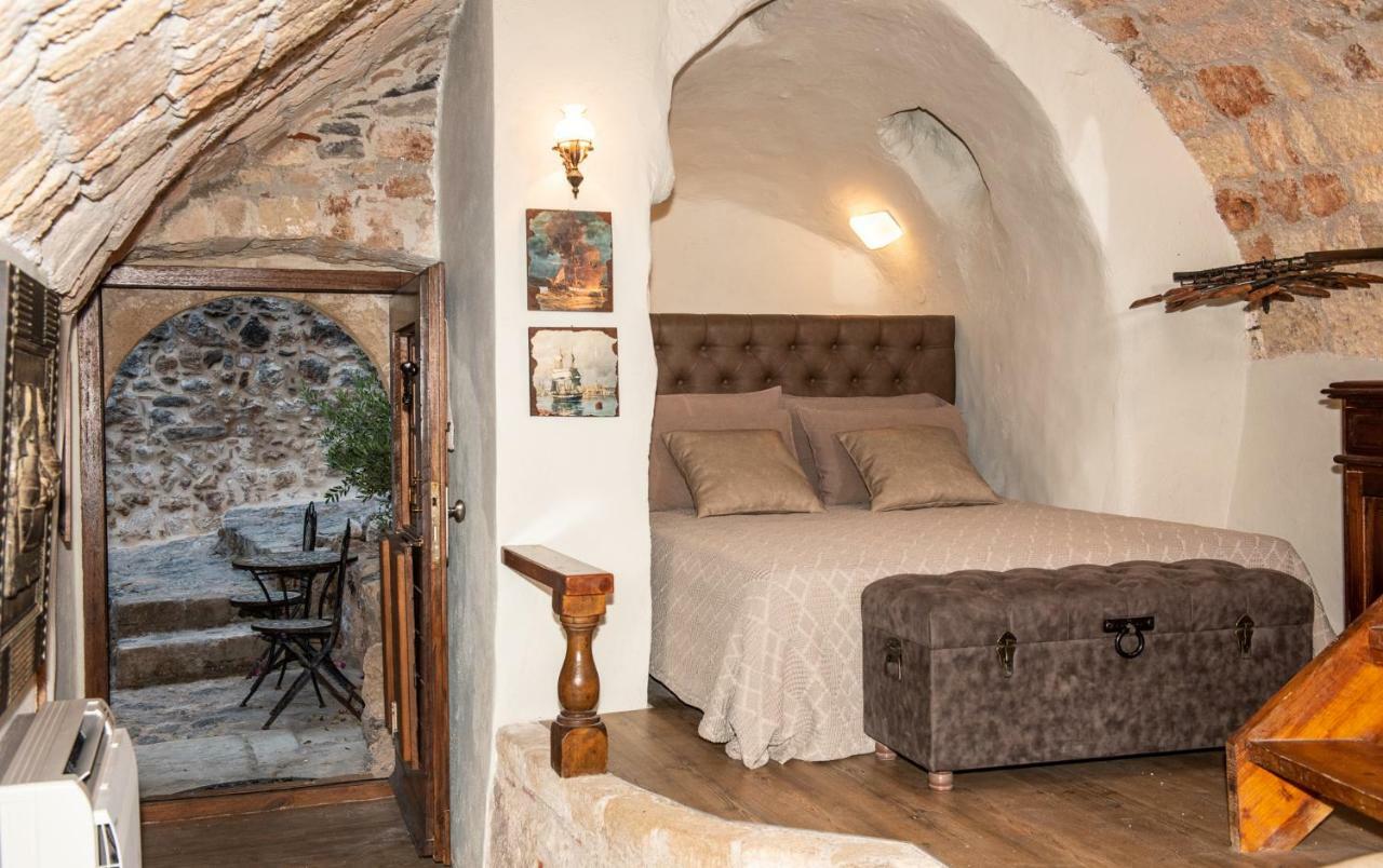 Вилла Casa Felicia-The Castle Mansion Монемвазия Экстерьер фото